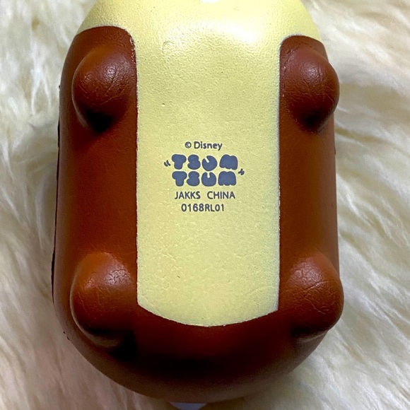 Tsum Tsum Chip Slow Rise Squishy Toy - Picture 4 of 4